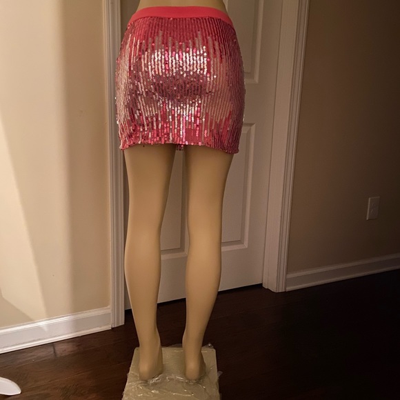 Sequence mini skirt - Picture 2 of 2